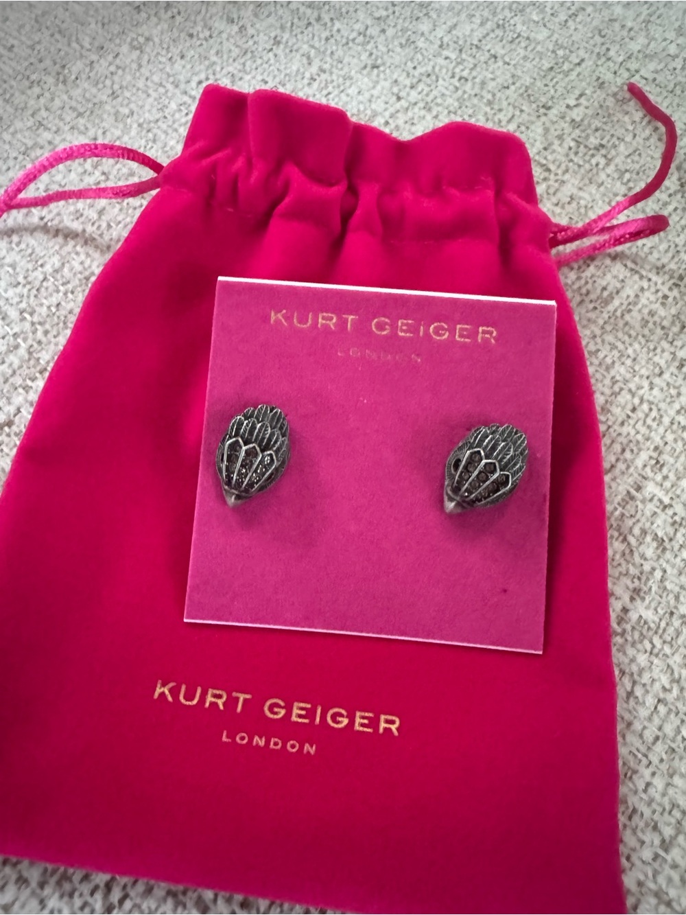 NWT Kurt Geiger Silver Stud Earrings with KG Pink Velvet Dusty - STYLISH